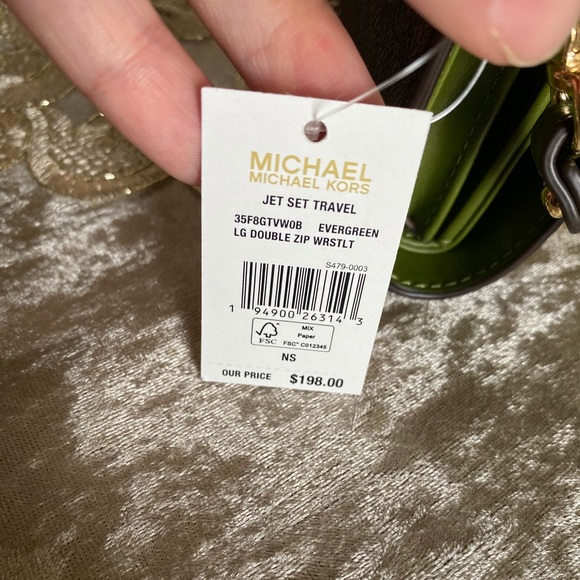 Michael Kors double zipper wallet - Picture 6 of 6